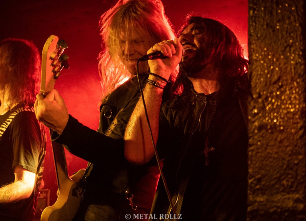 Sänger und Bassist The Unity